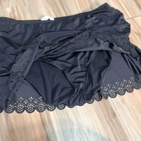 Lane Bryant Other - 3X 26/28 Swim Skirt Cacique Lane Bryant waist 22”=relax to 27”stretched C7375